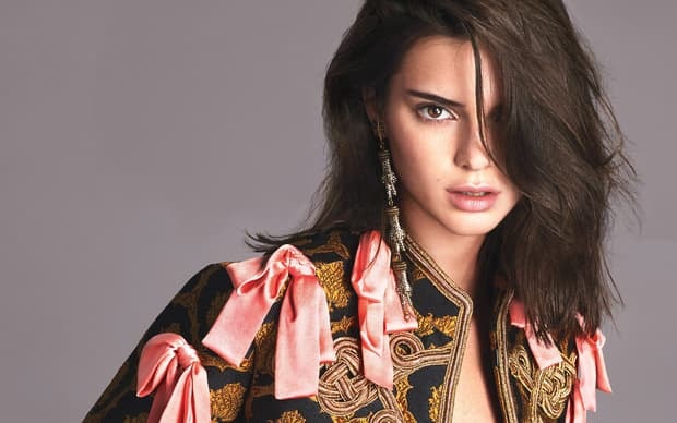 Kendall Jenner khoe thân hình tuyệt mỹ khi đi biển cùng bạn trai, bảo sao không cần 3 vòng bốc lửa vẫn vượt mặt các chị gái nhà Kardashian  10