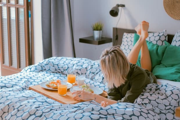 thời gian nhận trả phòng khách sạn thường là 14h và 12h 5