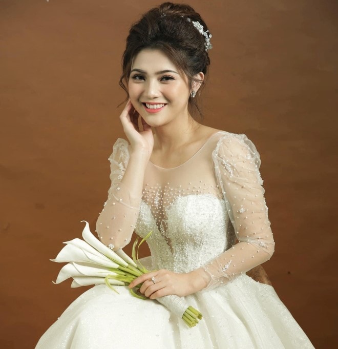 Nông Thị Sim với trang phục lễ hội.