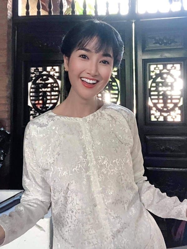 quynh-lam-khoe-goc-nghieng-22cuc-pham22-cua-ban-trai-tay-nhan-sac-that-su-la-cuc-pham-1-ngoisaovn-w600-h800 5