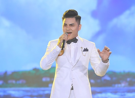 La Hoàng Quý trong cuộc thi Sao Mai VTV năm 2019.