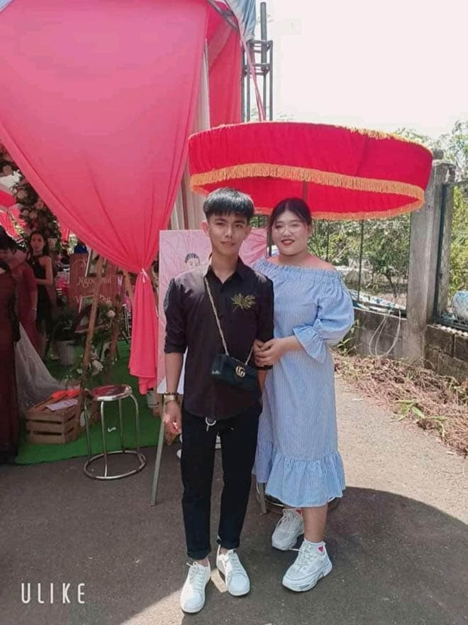 Cô gái nặng gần 1 tạ 2 Cô gái nặng gần 1 tạ 2