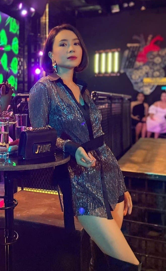 Trang-phuc-đi-bar-cua-my-nhan-phim-Viet-ngoisaovn (2).jpg 0