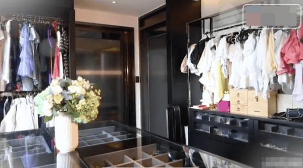 Trần Tuệ Linh 0 Trần Tuệ Linh 0
