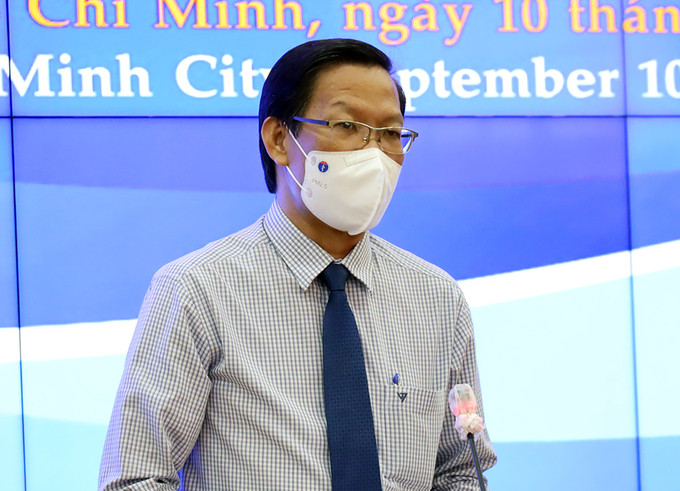 Chủ tịch UBND TP HCM Phan Văn Mãi phát biểu tại hội nghị chiều 10/9. Ảnh: Trung tâm báo chí TP HCM
