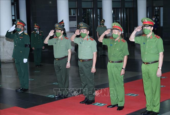 Ảnh: Lãnh đạo Đảng, Nhà nước viếng Đại tướng Phùng Quang Thanh - 12