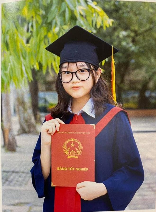 nghệ sĩ Thu Hạnh 4