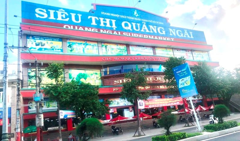 sieu-thi-quang-ngai-noi-phat-hien-gan-3.000-cuon-sach-giao-khoa-lau.jpg