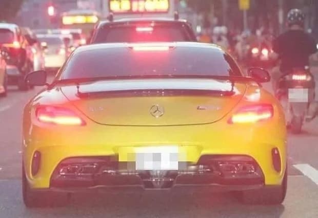 Hoắc Kiến Hoa thất nghiệp nhưng tậu biệt thự, đổi xe xịn, truyền thông xứ Đài có hẳn bài viết chứng minh luôn gia thế khủng 2