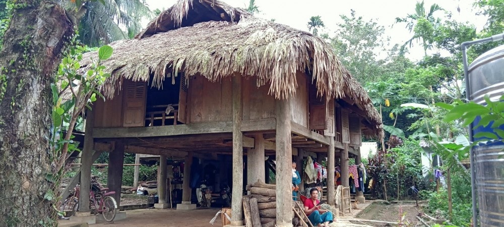 Nhà sàn đã trở thành niềm tự hào của bao thế hệ người Mường.