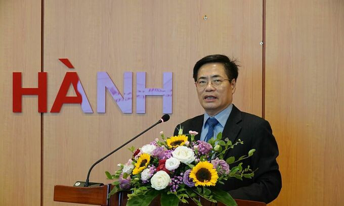 Ông Trương Hùng Long, Cục trưởng Quản lý nợ và Tài chính đối ngoại, Bộ Tài chính phát biểu tại hội nghị 7/10. Ảnh: MOF
