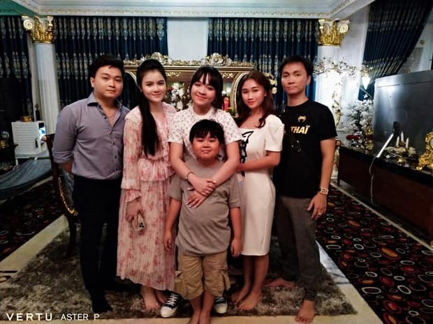 con dâu thứ của bà Phương Hằng 0