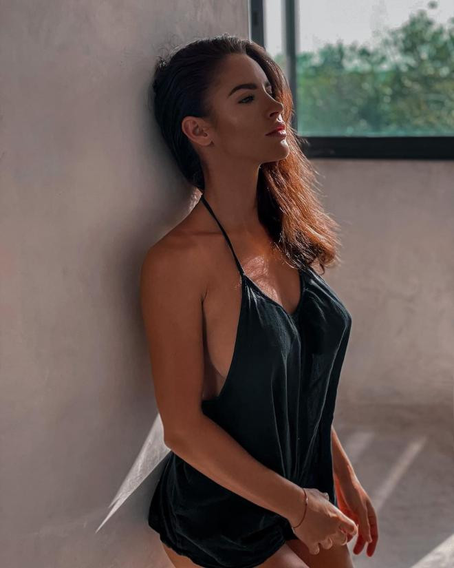 người mẫu vòng một khủng 10