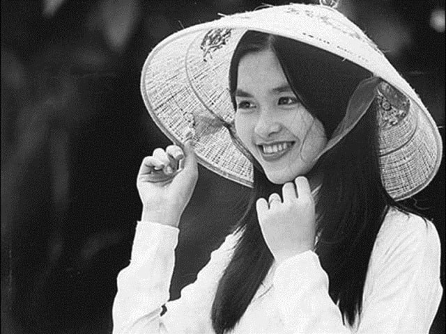 Áo dài và nón lá của Việt Nam luôn gắn liền với nhau. (Ảnh: Internet)