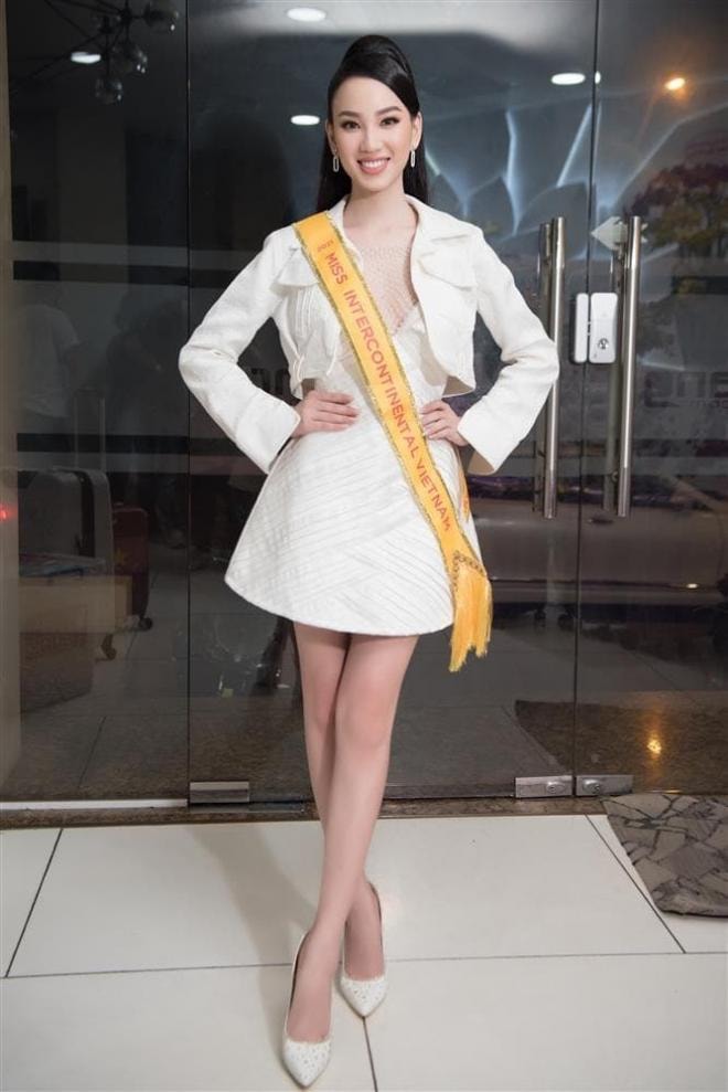 dai-dien-viet-nam-tai-miss-intercontinental-2021-bi-thu-giu-hanh-ly-vi-nghi-buon-lau-chiu-phat-gan-100-trieu-3-ngoisaovn-w667-h1000 3