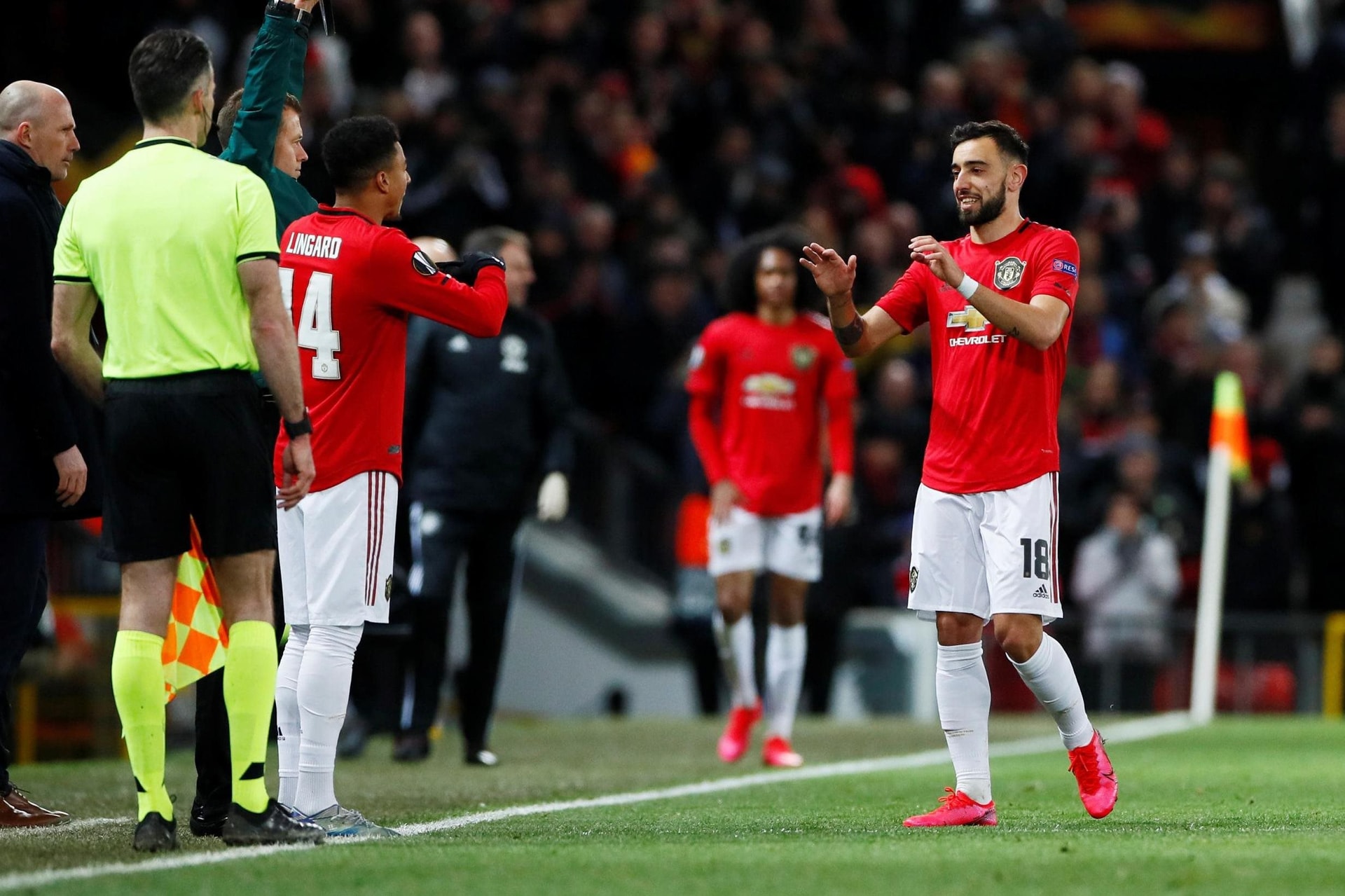 lingard-bi-hlv-ole-gunnar-solskjaer-cam-thi-dau-bruno-fernandes-gay-sot-vi-hanh-dong-day-bat-ngo-3.jpg