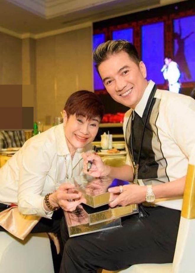 vo-tin-don-cua-dam-vinh-hung-bat-ngo-co-dong-thai-lien-quan-den-nam-ca-si-he-lo-moi-quan-he-hien-tai-cua-ca-hai-1-ngoisaovn-w800-h1120 0