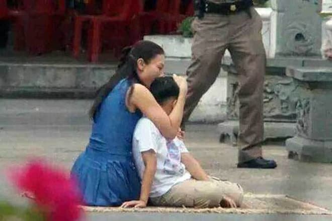  Vương phi đẹp nhất Thái Lan: Bị ép phải cạo đầu đi tu sau khi phế truất, gặp lại con trai chỉ có thể ở xa quỳ lạy 12