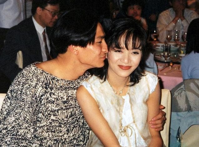 Cô phẫu thuật chục lần để giống cố nghệ sĩ Mai Diễm Phương, đến khi cô nổi tiếng, Lưu Đức Hoa lần đầu gặp cô đã bật khóc 12