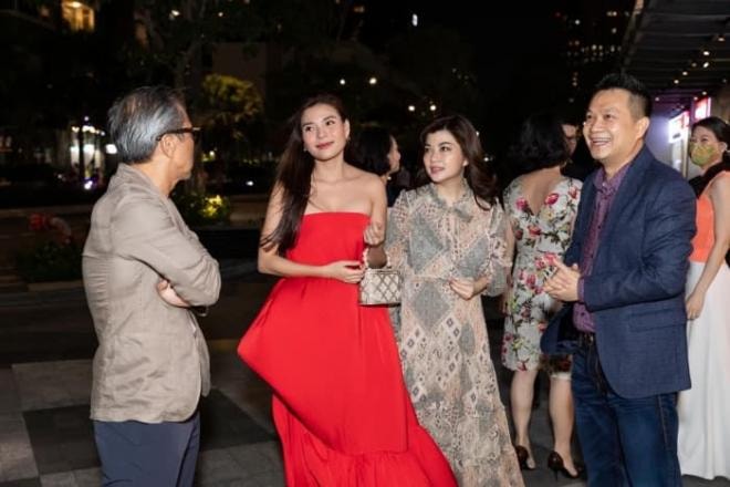 hinh-anh-moi-nhat-cua-tang-bao-quyen-22mui-ngo-gai22-hien-tai-gay-bat-ngo-3-ngoisaovn-w700-h467 4