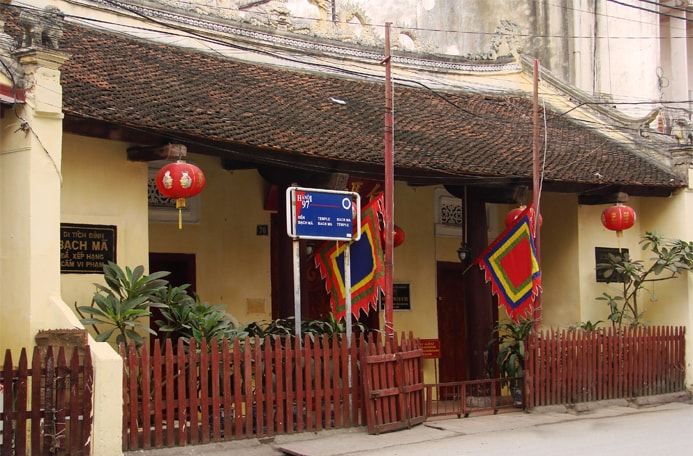Đền Bạch Mã ngày nay tại số 76 - 78, phố Hàng Buồm, quận Hoàn Kiếm, Hà Nội. (Ảnh: Internet)
