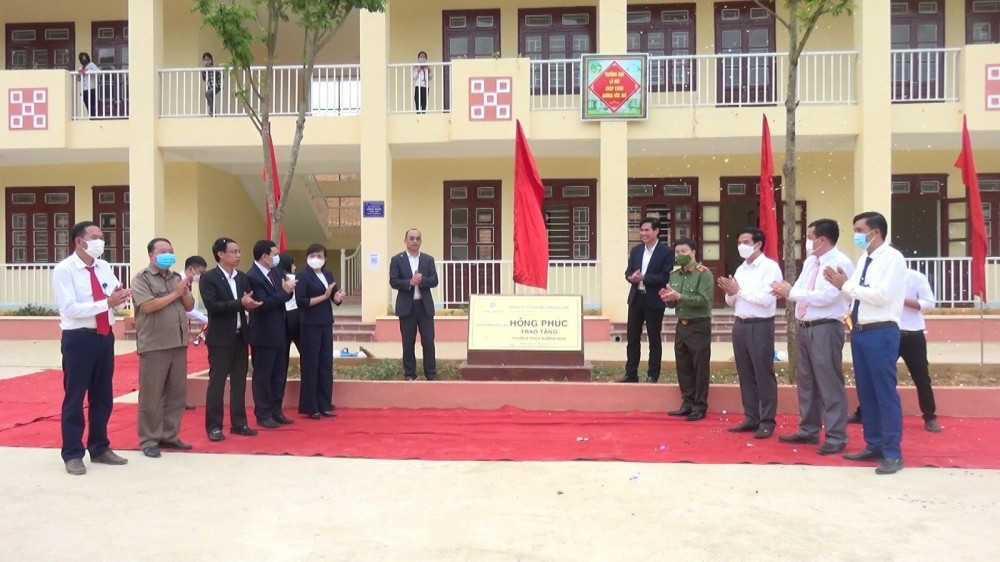 Khánh thành nhà lớp học Trường THCS xã Mường Bám, huyện Thuận Châu