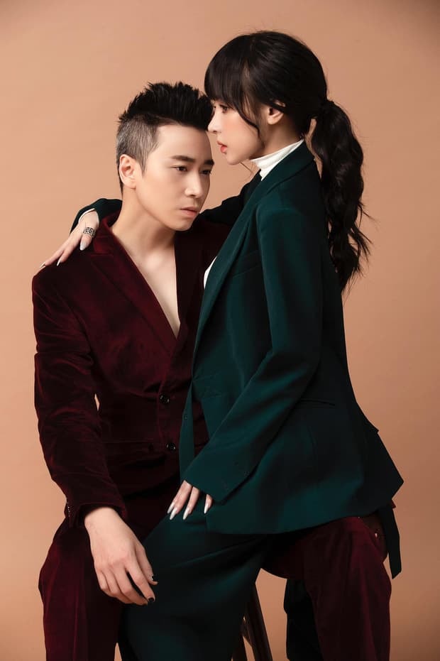 bạn gái cũ của Karik 1