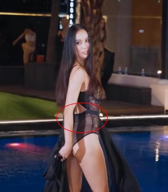 Ngọc Trinh mặc nội y  1