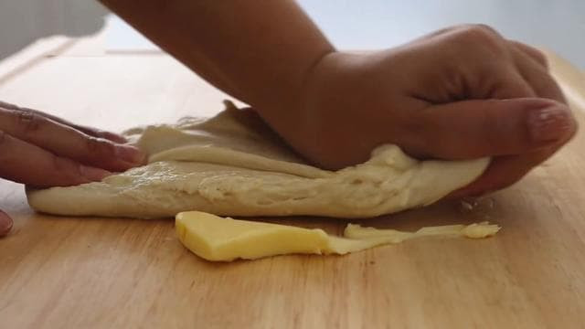 bánh mì nhân trứng sữa 3