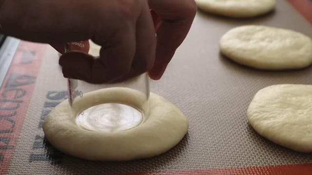 bánh mì nhân trứng sữa 2