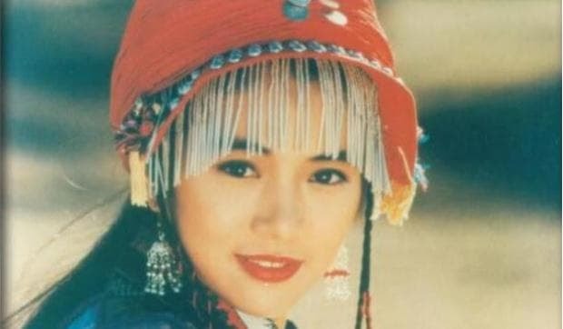 Viên Vịnh Nghi tuyệt giao 10 năm với Tuyên Huyên và gọi Xa Thi Mạn là 'hồ ly tinh', 3 mỹ nhân Hong Kong vì người đàn ông này mà trở mặt  5