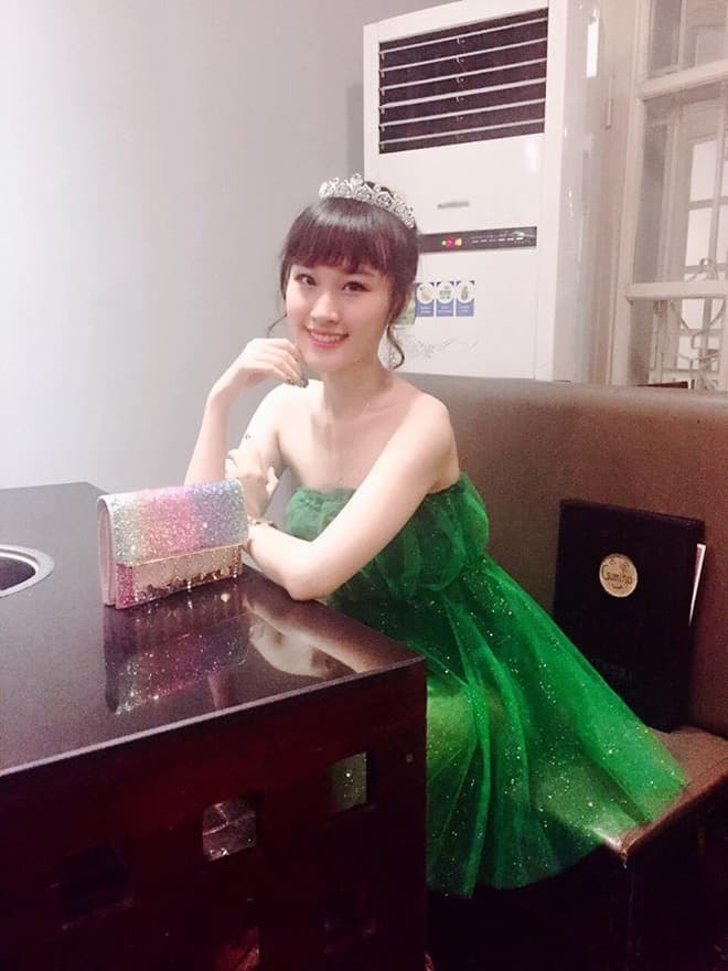 con gái diễn viên Hoa Thúy  2