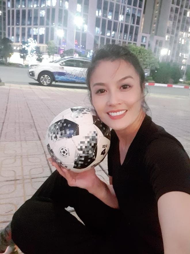 con gái diễn viên Hoa Thúy  0