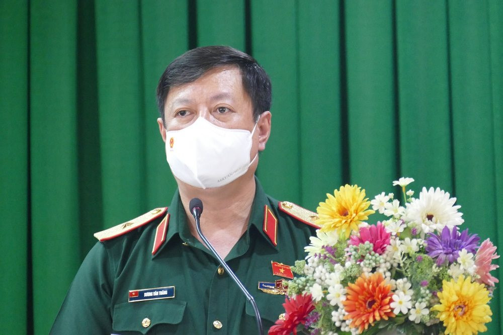 Thiếu tướng Dương Văn Thăng tiếp xúc cử tri tại TPHCM