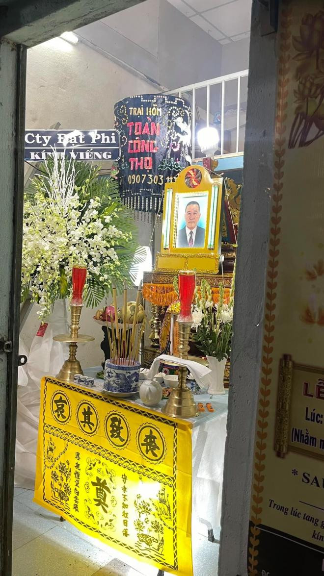 xot-xa-khung-canh-tang-le-nghe-si-long-tieng-van-nga-linh-cuu-dat-trong-nha-tro-chat-hep-khong-con-chau-tien-dua-1-ngoisaovn-w1150-h2048 4 xot-xa-khung-canh-tang-le-nghe-si-long-tieng-van-nga-linh-cuu-dat-trong-nha-tro-chat-hep-khong-con-chau-tien-dua-1-ngoisaovn-w1150-h2048 4