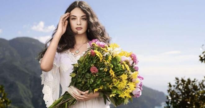 Dân mạng phát sốt vì con gái 17 tuổi của tượng đài nhan sắc Ý Monica và tài tử Pháp Vincent, nhặt toàn nét 'cực phẩm' này không đẹp mới lạ  20