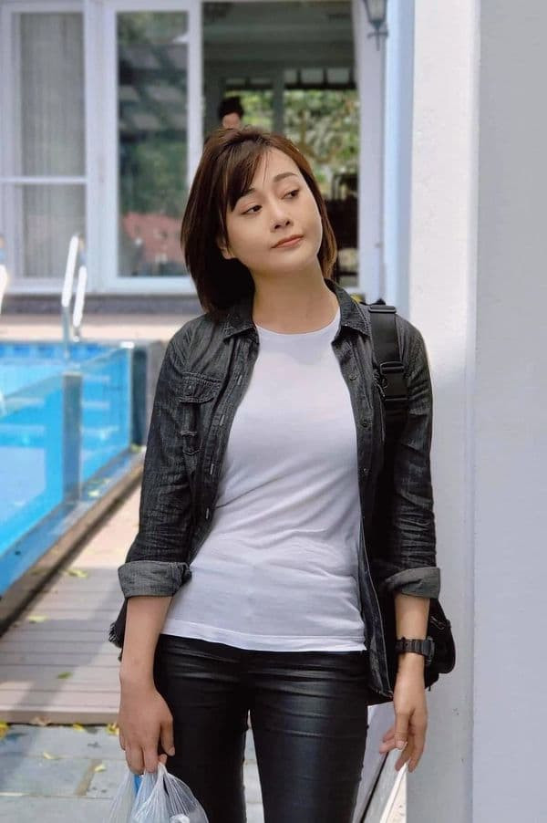 Phương Oanh dao kéo  0