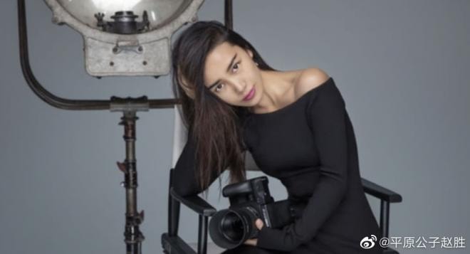 Dior phải xin lỗi vì tranh cãi 'phụ nữ Trung Quốc xấu xí' với hình ảnh nước da ngăm đen, đôi mắt một mí thâm quầng 'dọa ma'  6