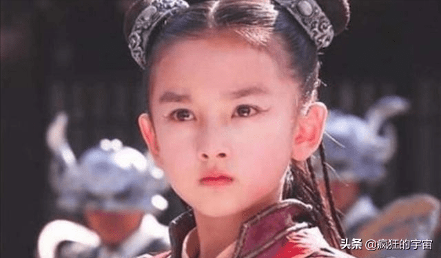 'Cậu bé' Na Tra đáng yêu ngày nào giờ đã lớn, ảnh mới xinh đẹp gợi cảm khiến dân mạng trầm trồ, nhan sắc được nhận xét sánh ngang Trương Bá Chi 0
