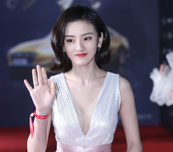 'Cậu bé' Na Tra đáng yêu ngày nào giờ đã lớn, ảnh mới xinh đẹp gợi cảm khiến dân mạng trầm trồ, nhan sắc được nhận xét sánh ngang Trương Bá Chi 8