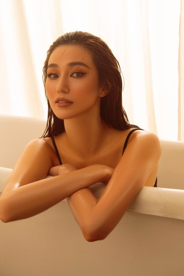 khanh-my-22doi-khi-nghi-ma-chan-showbiz-vi-tai-nang-khong-bang-nhieu-tien-lau-lau-lai-reo-ten-nhau-vi-chung-bo22-2-ngoisaovn-w600-h900 3