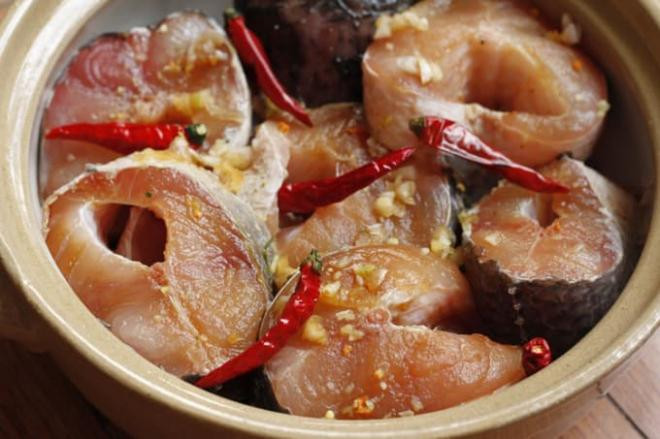 Cách làm cá kho chuối đậm đà tròn vị cực 'hao cơm' ngày đông 3 Cách làm cá kho chuối đậm đà tròn vị cực 'hao cơm' ngày đông 3