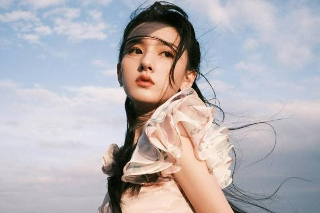 'Cậu bé' Na Tra đáng yêu ngày nào giờ đã lớn, ảnh mới xinh đẹp gợi cảm khiến dân mạng trầm trồ, nhan sắc được nhận xét sánh ngang Trương Bá Chi 9