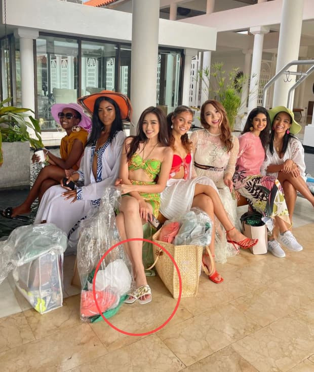 do-ha-xuat-hien-voi-dep-le-lo-dien-ben-dan-doi-thu-tai-miss-world-biet-nguyen-nhan-lai-them-lo-lang-cho-co-1-ngoisaovn-w620-h733 3