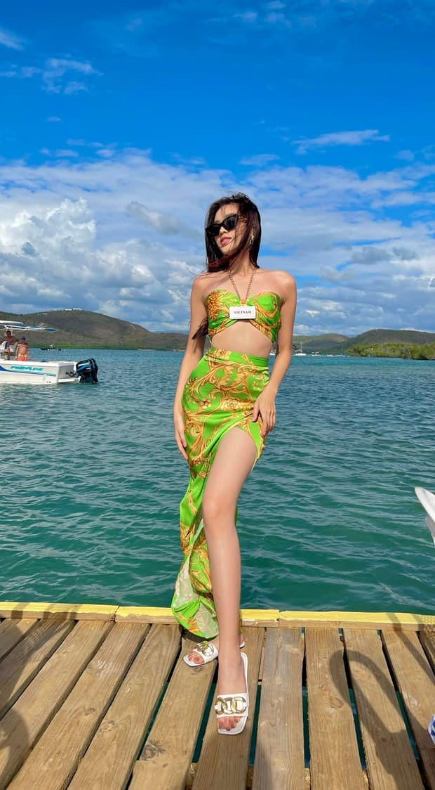 do-ha-xuat-hien-voi-dep-le-lo-dien-ben-dan-doi-thu-tai-miss-world-biet-nguyen-nhan-lai-them-lo-lang-cho-co-2-ngoisaovn-w620-h1124 2