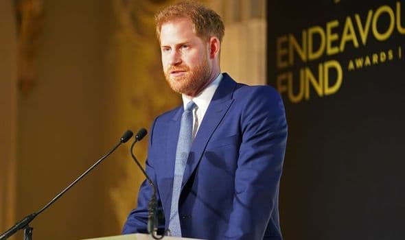 Harry gây chú ý khi nhắc đến Diana và so sánh Covid với HIV, cư dân mạng: 'Thà im lặng để người ta tưởng mình dốt còn hơn nói ra để người ta không nghi ngờ gì nữa' 2