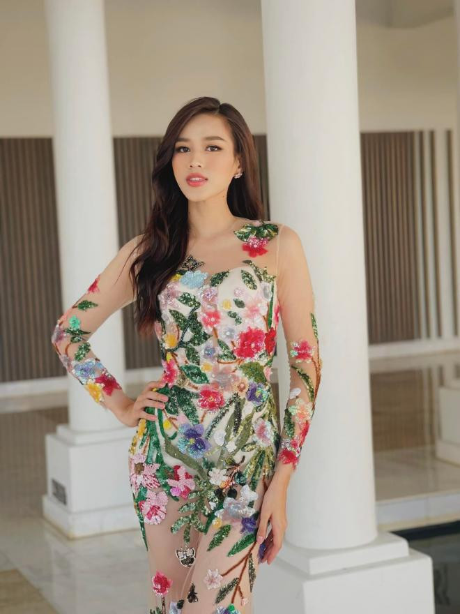 do-ha-xuat-hien-voi-dep-le-lo-dien-ben-dan-doi-thu-tai-miss-world-biet-nguyen-nhan-lai-them-lo-lang-cho-co-7-ngoisaovn-w1536-h2048 4