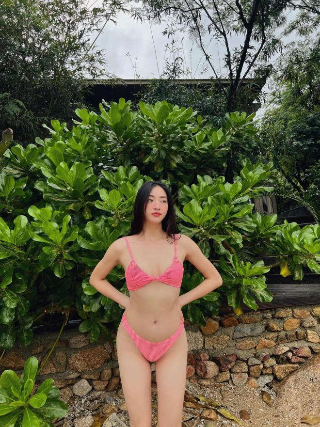 sap-het-nhiem-ki-luong-thuy-linh-gay-me-voi-loat-anh-bikini-cuc-boc-2-ngoisaovn-w1534-h2048 4