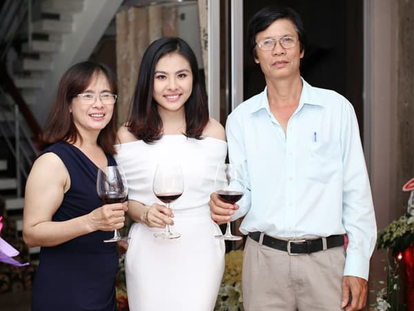 nho-me-ruot-sang-nha-trong-3-chau-nhung-bi-bo-22dan-mat22-doi-tien-van-trang-phan-ung-the-nao-ma-bo-xin-dau-hang-5-ngoisaovn-w600-h450 3 nho-me-ruot-sang-nha-trong-3-chau-nhung-bi-bo-22dan-mat22-doi-tien-van-trang-phan-ung-the-nao-ma-bo-xin-dau-hang-5-ngoisaovn-w600-h450 3
