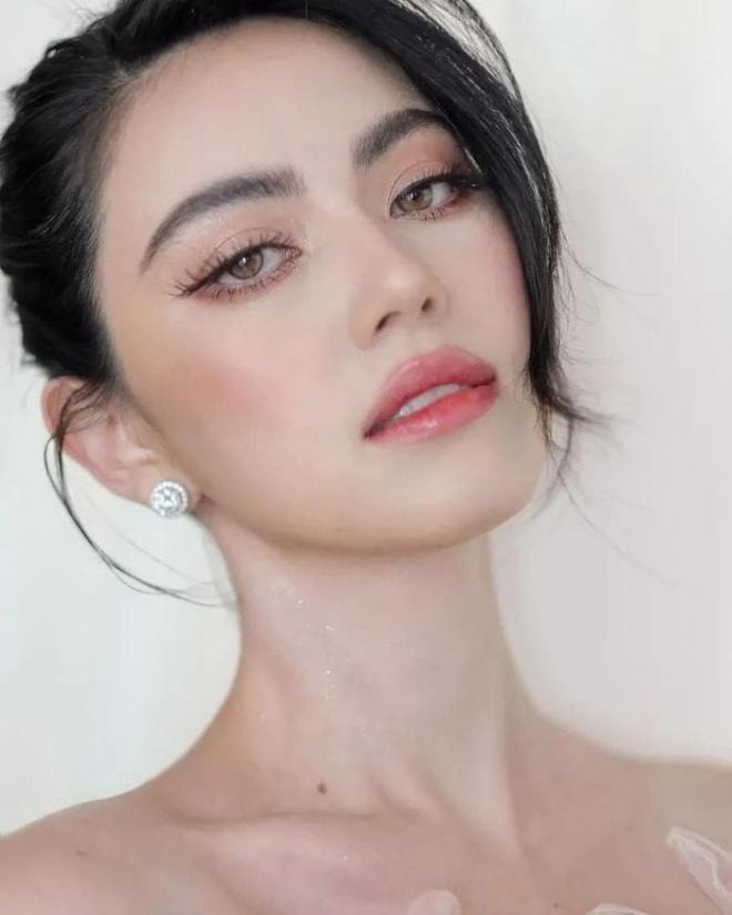 Mai Davika 0